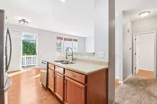 905 Indigo Ct, Hanover Park, IL 60133 - Photo 13