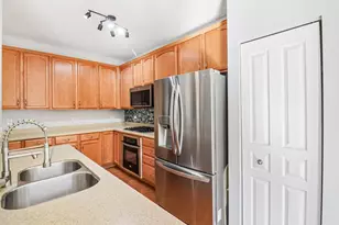905 Indigo Ct, Hanover Park, IL 60133 - Photo 15