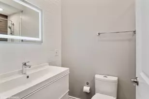 608 W Arlington Pl, Chicago, IL 60614 - Photo 9