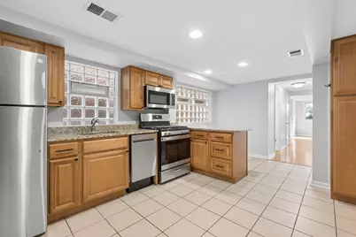1510 W Addison Street #G, Chicago, IL 60613 - Photo 9