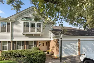 708 Burr Oak Ln, Prospect Heights, IL 60070 - Photo 1