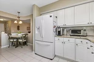 710 Creekside Dr, Mount Prospect, IL 60056 - Photo 9
