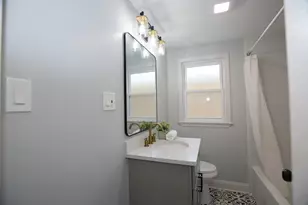 4951 Howard St, Skokie, IL 60077 - Photo 9