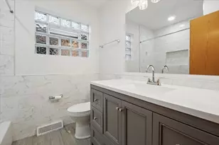 4830 N Nagle Ave, Chicago, IL 60630 - Photo 13