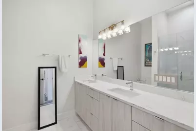 2317 N Clark Street #402, Chicago, IL 60614 - Photo 9
