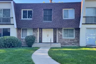 3018 Roberts Dr, Woodridge, IL 60517 - Photo 1
