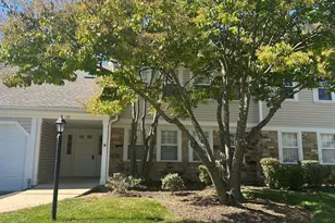 20 Ashburn Ct, Schaumburg, IL 60193 - Photo 1