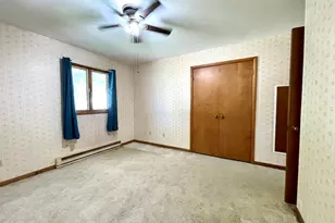 100-102 W Greenwood St, Grant Park, IL 60940 - Photo 9