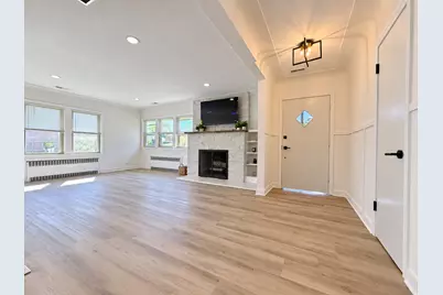 9441 Greenwood Drive, Des Plaines, IL 60016 - Photo 13