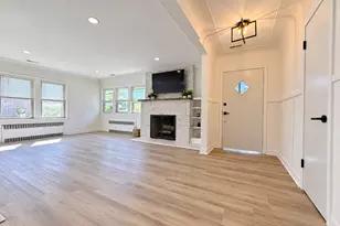 9441 Greenwood Dr, Des Plaines, IL 60016 - Photo 13