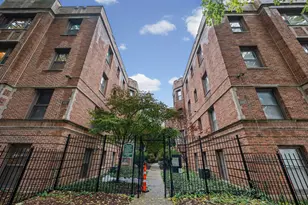 1654 W Farwell Ave, Chicago, IL 60626 - Photo 1