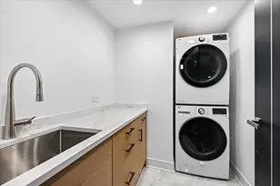 950 N Michigan Ave, Chicago, IL 60611 - Photo 5