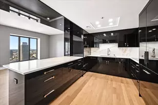 950 N Michigan Ave, Chicago, IL 60611 - Photo 11