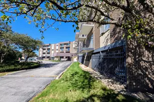 9820 S Pulaski Rd, Oak Lawn, IL 60453 - Photo 3