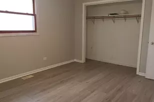 1114 N Oak Terrace, Round Lake Beach, IL 60073 - Photo 11