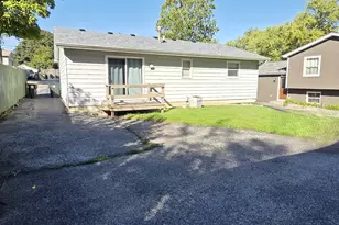 1114 N Oak Terrace, Round Lake Beach, IL 60073 - Photo 13