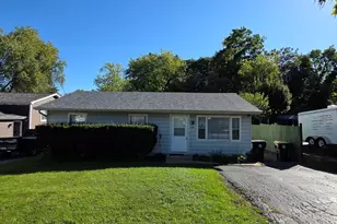 1114 N Oak Terrace, Round Lake Beach, IL 60073 - Photo 1