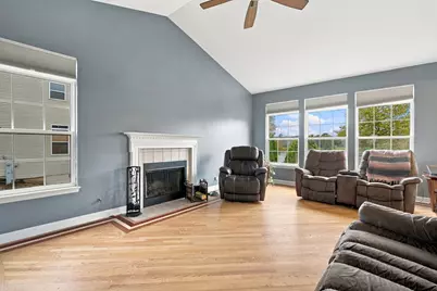 304 Edgewood Drive, Minooka, IL 60447 - Photo 9