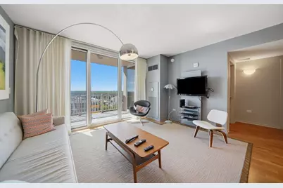 807 Davis Street #1301, Evanston, IL 60201 - Photo 13