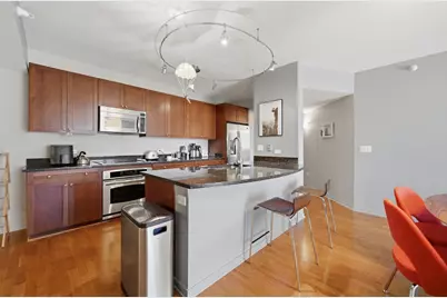 807 Davis Street #1301, Evanston, IL 60201 - Photo 3
