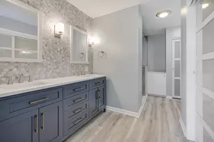 8N627 Gingerwood Ln, Elgin, IL 60124 - Photo 7