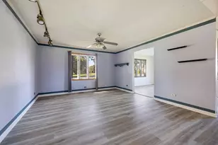 8N627 Gingerwood Ln, Elgin, IL 60124 - Photo 13