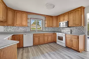 8N627 Gingerwood Ln, Elgin, IL 60124 - Photo 25