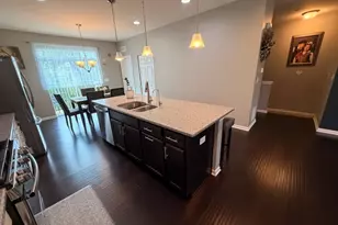 2527 Huntleigh Ln, Woodridge, IL 60517 - Photo 5