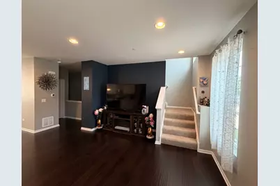 2527 Huntleigh Lane, Woodridge, IL 60517 - Photo 7