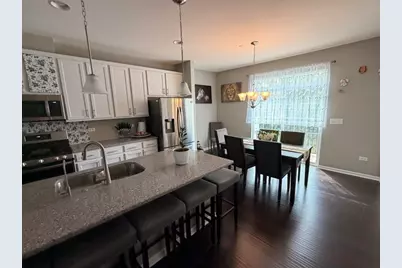2527 Huntleigh Lane, Woodridge, IL 60517 - Photo 3