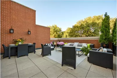 2232 N Janssen Avenue, Chicago, IL 60614 - Photo 23