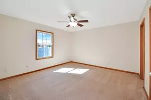 1809 Marina Dr, Normal, IL 61761 - Photo 17