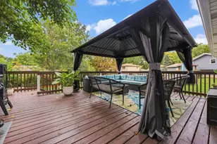 480 Charles Ct, South Elgin, IL 60177 - Photo 3
