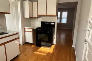 5852 W Higgins Ave, Chicago, IL 60630 - Photo 7