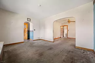 5525 S Francisco Ave, Chicago, IL 60629 - Photo 5