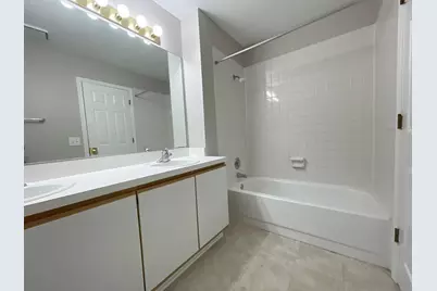 620 Cobblestone Court #620, Elgin, IL 60120 - Photo 13