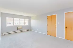 6827 W Raven St, Chicago, IL 60631 - Photo 5