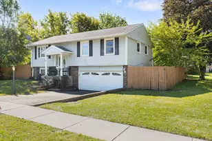 1446 Van Meter Dr, Glendale Heights, IL 60139 - Photo 3