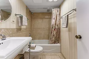 915 N York Street N, Elmhurst, IL 60126 - Photo 23