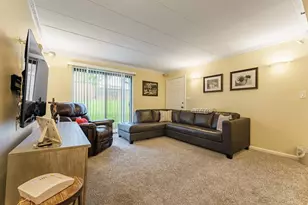 915 N York Street N, Elmhurst, IL 60126 - Photo 11
