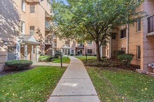 8700 W Evelyn Ln, Chicago, IL 60656 - Photo 3