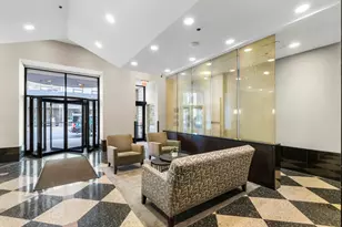 111 W Maple St, Chicago, IL 60610 - Photo 13