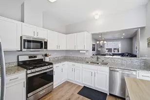 1103 N Claremont Dr, Palatine, IL 60067 - Photo 7