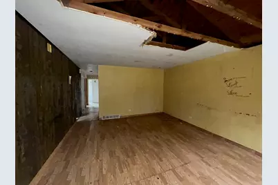 16919 Glen Oaks Drive, Country Club Hills, IL 60478 - Photo 7