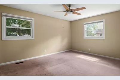 1414 S 7th Court, Saint Charles, IL 60174 - Photo 11
