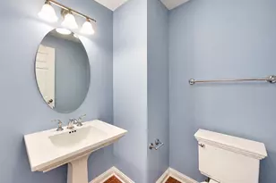 21 E Huron St, Chicago, IL 60611 - Photo 13