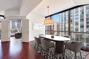 21 E Huron St, Chicago, IL 60611 - Photo 7