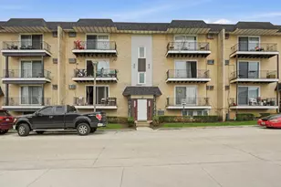 37 W 66th St, Westmont, IL 60559 - Photo 1
