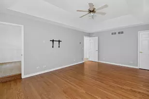 2715 Wendy Dr, Naperville, IL 60565 - Photo 23