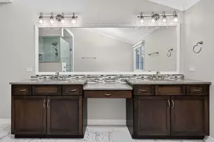 2715 Wendy Dr, Naperville, IL 60565 - Photo 27